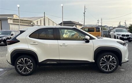 Toyota Yaris Cross, 2023 год, 1 480 100 рублей, 8 фотография