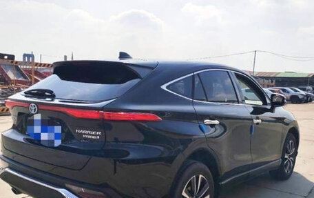 Toyota Harrier, 2023 год, 6 680 000 рублей, 2 фотография