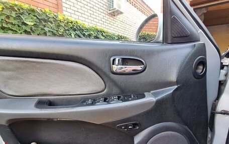 Hyundai Sonata IV рестайлинг, 2004 год, 500 000 рублей, 9 фотография