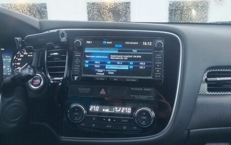 Mitsubishi Outlander III рестайлинг 3, 2013 год, 1 350 000 рублей, 14 фотография