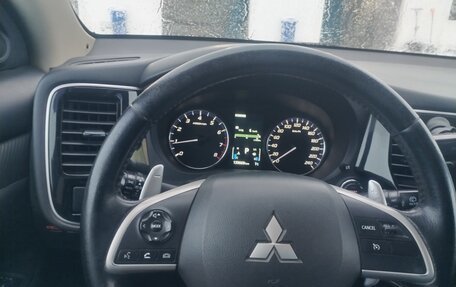 Mitsubishi Outlander III рестайлинг 3, 2013 год, 1 350 000 рублей, 12 фотография