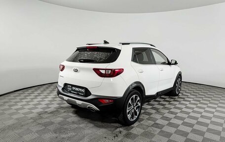 KIA Stonic, 2018 год, 1 300 000 рублей, 6 фотография