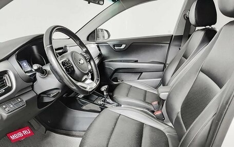 KIA Stonic, 2018 год, 1 300 000 рублей, 20 фотография