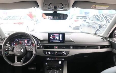 Audi A4, 2023 год, 2 365 000 рублей, 14 фотография