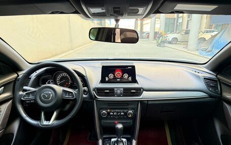 Mazda CX-4, 2022 год, 1 700 000 рублей, 8 фотография