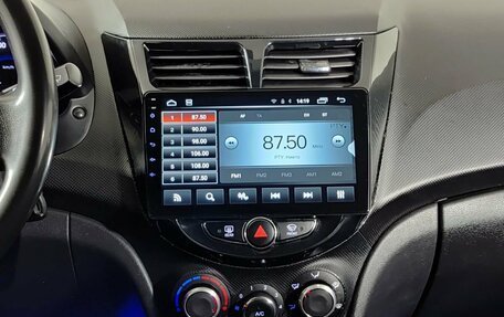 Hyundai Solaris II рестайлинг, 2012 год, 470 000 рублей, 18 фотография