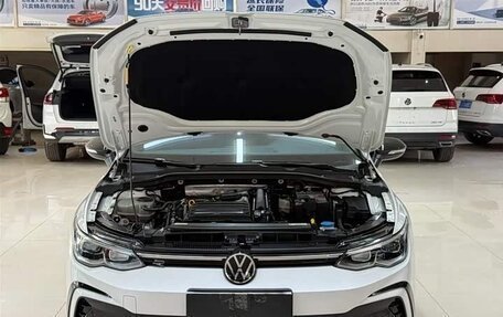 Volkswagen Golf VIII, 2021 год, 1 850 000 рублей, 7 фотография