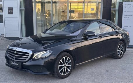 Mercedes-Benz E-Класс, 2019 год, 2 990 000 рублей, 1 фотография