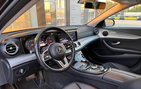 Mercedes-Benz E-Класс, 2019 год, 2 990 000 рублей, 8 фотография