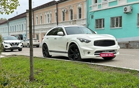 Infiniti FX II, 2011 год, 1 650 000 рублей, 3 фотография