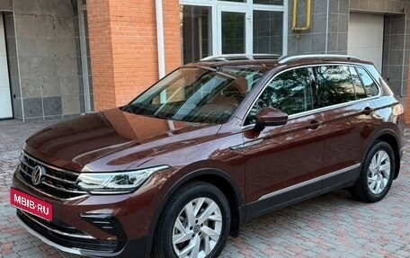 Volkswagen Tiguan II, 2021 год, 3 270 000 рублей, 1 фотография