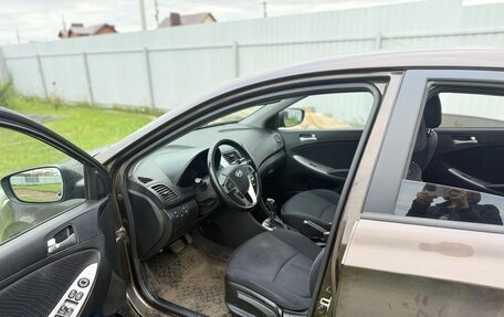 Hyundai Solaris II рестайлинг, 2015 год, 860 000 рублей, 12 фотография
