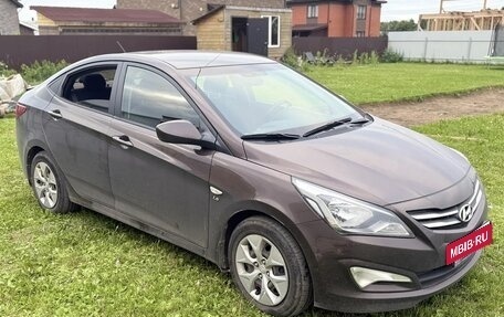 Hyundai Solaris II рестайлинг, 2015 год, 860 000 рублей, 15 фотография