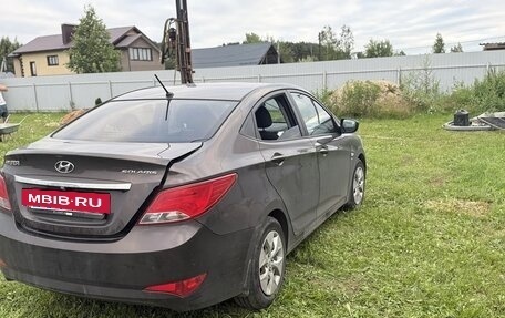 Hyundai Solaris II рестайлинг, 2015 год, 860 000 рублей, 13 фотография