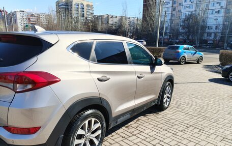 Hyundai Tucson III, 2017 год, 1 750 000 рублей, 2 фотография
