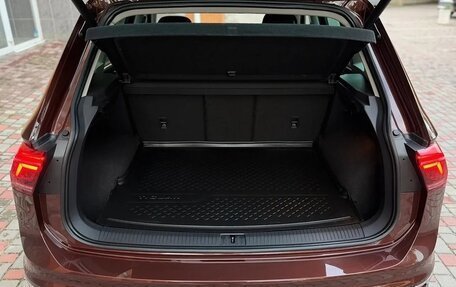 Volkswagen Tiguan II, 2021 год, 3 270 000 рублей, 8 фотография