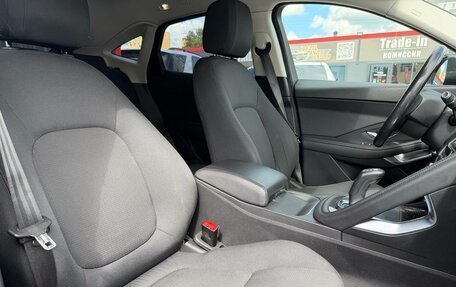 Jaguar E-Pace, 2018 год, 1 750 000 рублей, 36 фотография
