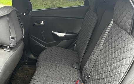 KIA Rio III рестайлинг, 2014 год, 900 000 рублей, 8 фотография