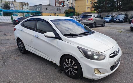 Hyundai Solaris II рестайлинг, 2013 год, 365 000 рублей, 2 фотография