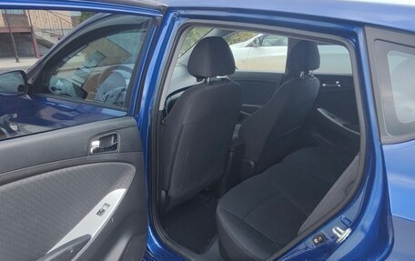 Hyundai Solaris II рестайлинг, 2012 год, 850 000 рублей, 4 фотография