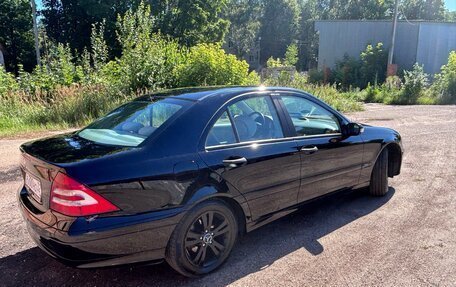 Mercedes-Benz C-Класс, 2005 год, 800 000 рублей, 3 фотография