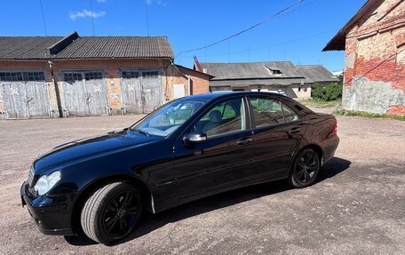 Mercedes-Benz C-Класс, 2005 год, 800 000 рублей, 5 фотография