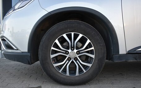 Mitsubishi Outlander III рестайлинг 3, 2018 год, 1 570 000 рублей, 9 фотография