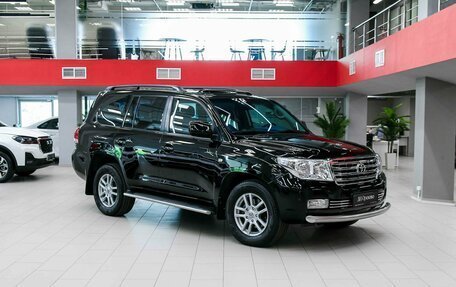 Toyota Land Cruiser 200, 2010 год, 2 590 000 рублей, 3 фотография