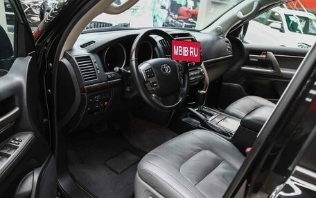 Toyota Land Cruiser 200, 2010 год, 2 590 000 рублей, 6 фотография