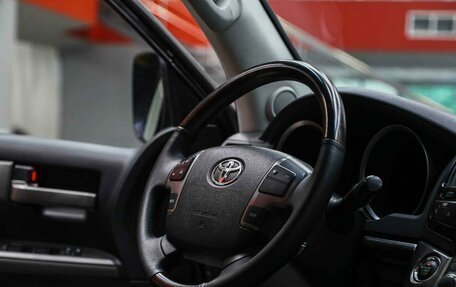 Toyota Land Cruiser 200, 2010 год, 2 590 000 рублей, 15 фотография