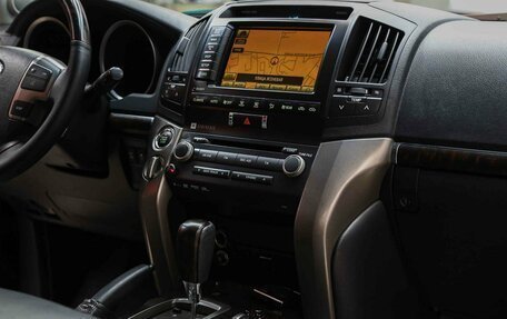 Toyota Land Cruiser 200, 2010 год, 2 590 000 рублей, 14 фотография
