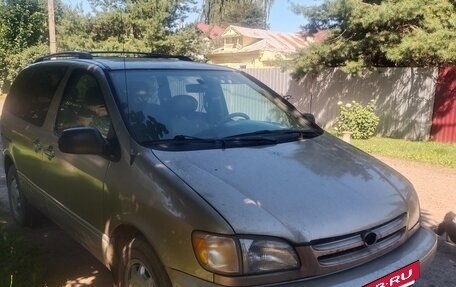 Toyota Sienna I, 2000 год, 600 000 рублей, 2 фотография