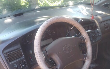 Toyota Sienna I, 2000 год, 600 000 рублей, 4 фотография