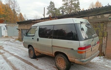 Toyota Lite Ace IV, 1992 год, 370 000 рублей, 2 фотография