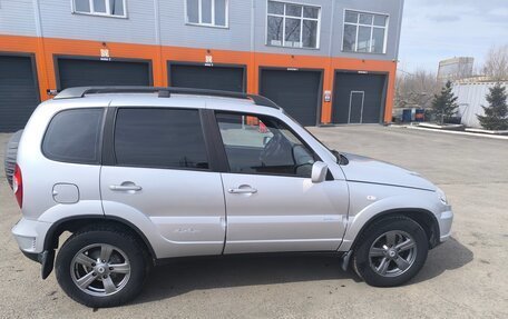 Chevrolet Niva I рестайлинг, 2011 год, 500 000 рублей, 2 фотография