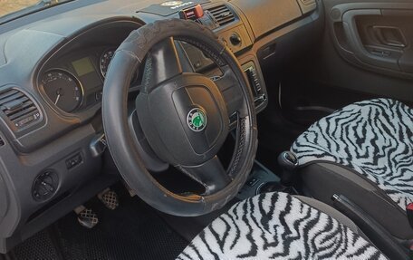 Skoda Fabia II, 2011 год, 450 000 рублей, 4 фотография