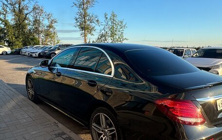 Mercedes-Benz E-Класс, 2018 год, 3 500 000 рублей, 9 фотография