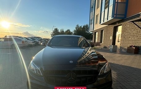 Mercedes-Benz E-Класс, 2018 год, 3 500 000 рублей, 3 фотография