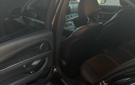 Mercedes-Benz E-Класс, 2018 год, 3 500 000 рублей, 14 фотография