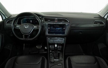 Volkswagen Tiguan II, 2020 год, 2 944 000 рублей, 6 фотография
