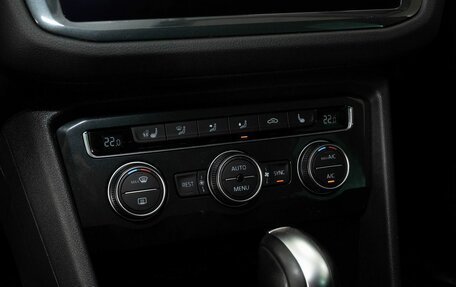 Volkswagen Tiguan II, 2020 год, 2 944 000 рублей, 10 фотография