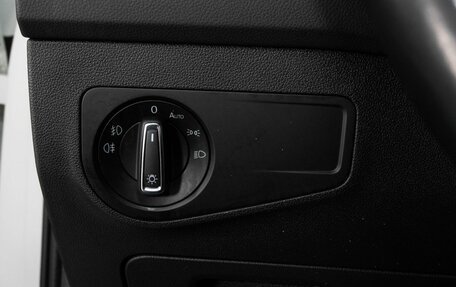 Volkswagen Tiguan II, 2020 год, 2 944 000 рублей, 19 фотография