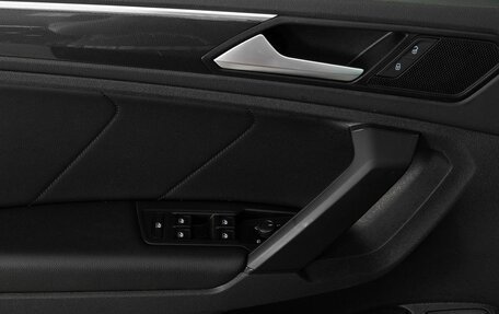 Volkswagen Tiguan II, 2020 год, 2 944 000 рублей, 20 фотография