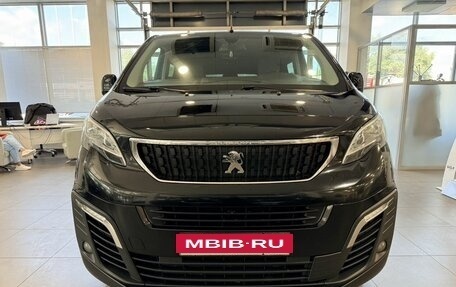 Peugeot Traveller I, 2020 год, 2 535 000 рублей, 2 фотография