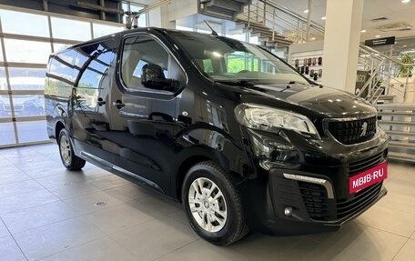 Peugeot Traveller I, 2020 год, 2 535 000 рублей, 3 фотография