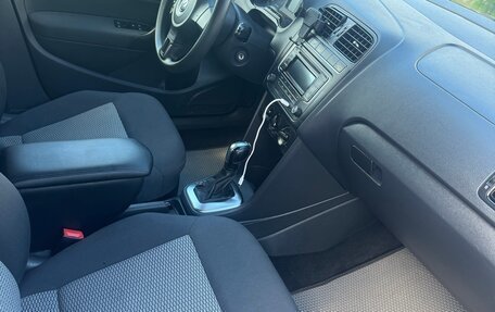 Volkswagen Polo VI (EU Market), 2010 год, 550 000 рублей, 18 фотография