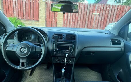 Volkswagen Polo VI (EU Market), 2010 год, 550 000 рублей, 21 фотография