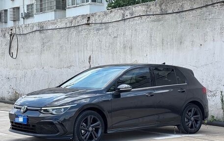 Volkswagen Golf VIII, 2023 год, 1 960 000 рублей, 3 фотография