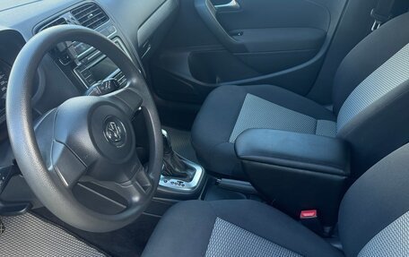 Volkswagen Polo VI (EU Market), 2010 год, 550 000 рублей, 19 фотография