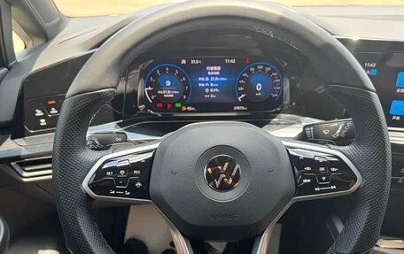 Volkswagen Golf VIII, 2023 год, 1 960 000 рублей, 8 фотография